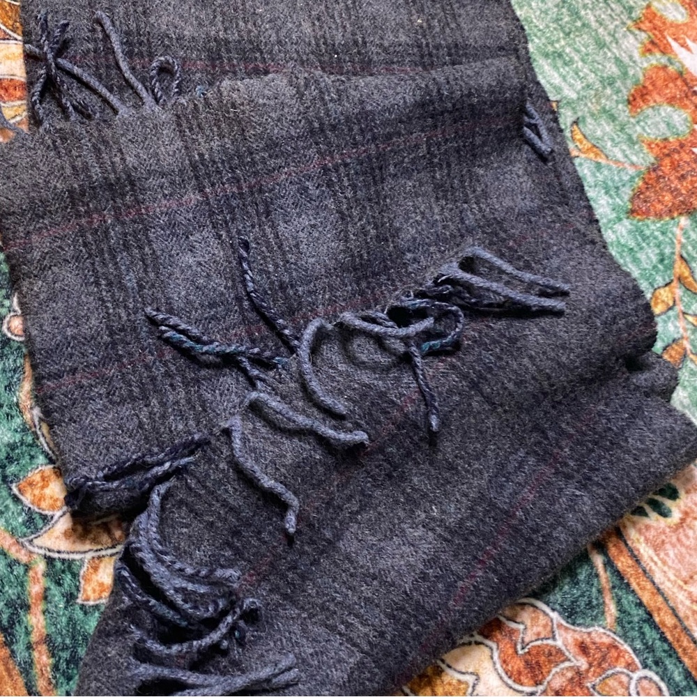 VINTAGE CHRISTIAN DIOR MONSIEUR 100% CASHMERE PLAID SCARF - Picture 5 of 6